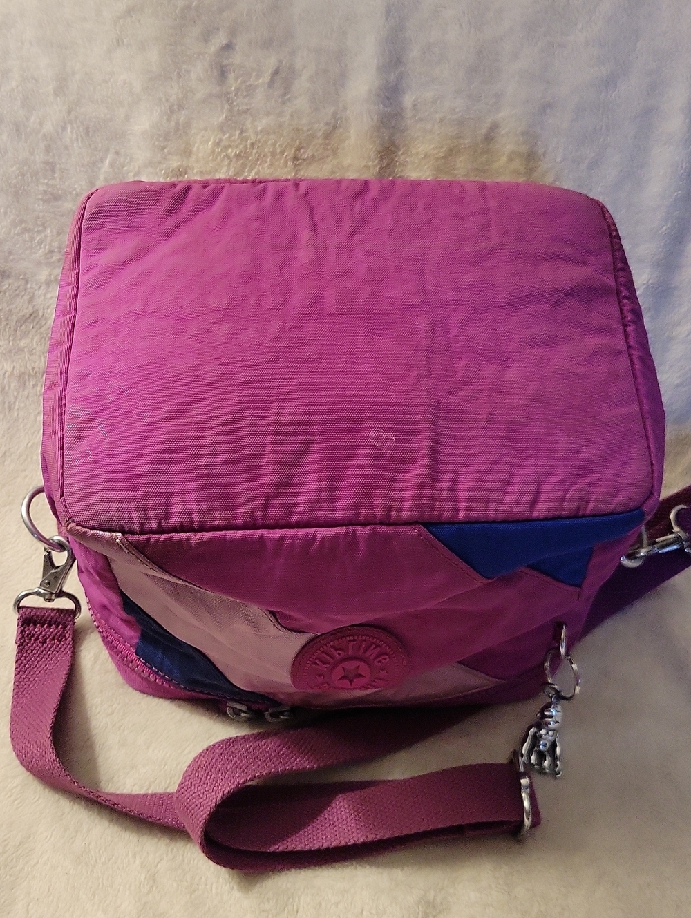 Kipling Lunchbox In Geometric Colors - Picture 5 of 13